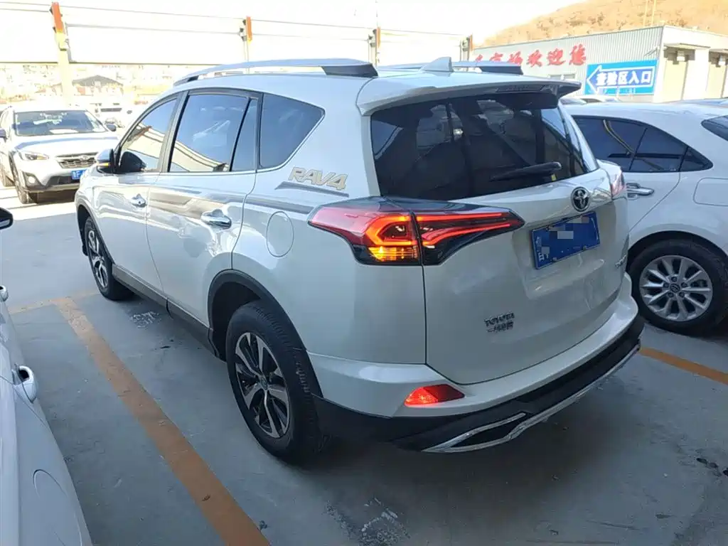 Toyota RAV4 Rongfang 2019 2.0L CVT 2WD Comfort Edition China VI фото 23
