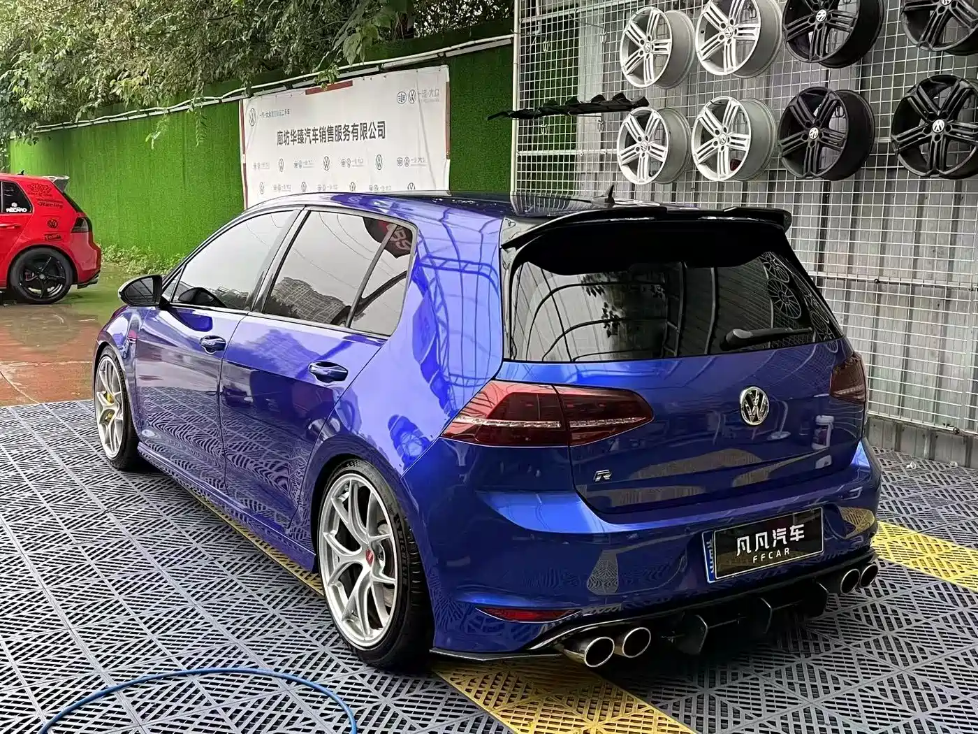 Volkswagen Golf (Import) 2015 2.0TSI R фото 5