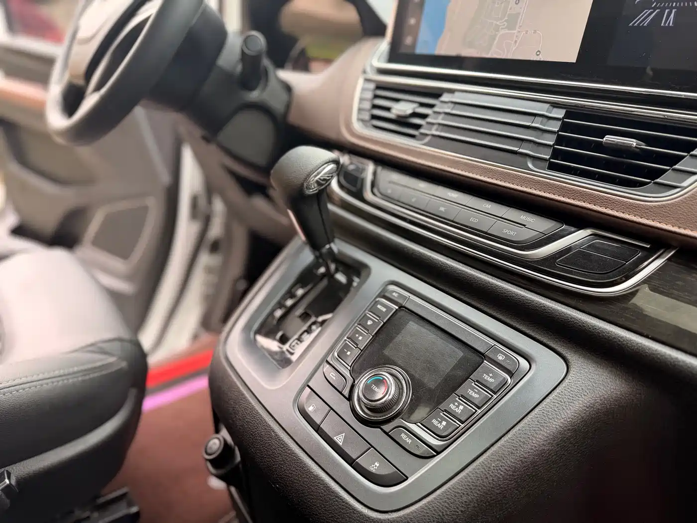 SAIC Maxus Maxus G10 2019 PLUS 2.0T Auto Elite China VI фото 34