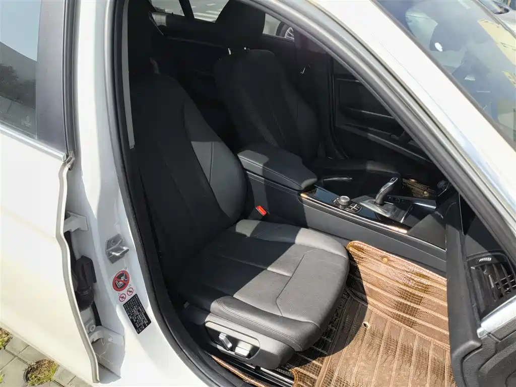 BMW 3 Series 2017 320Li xDrive Fashion фото 25