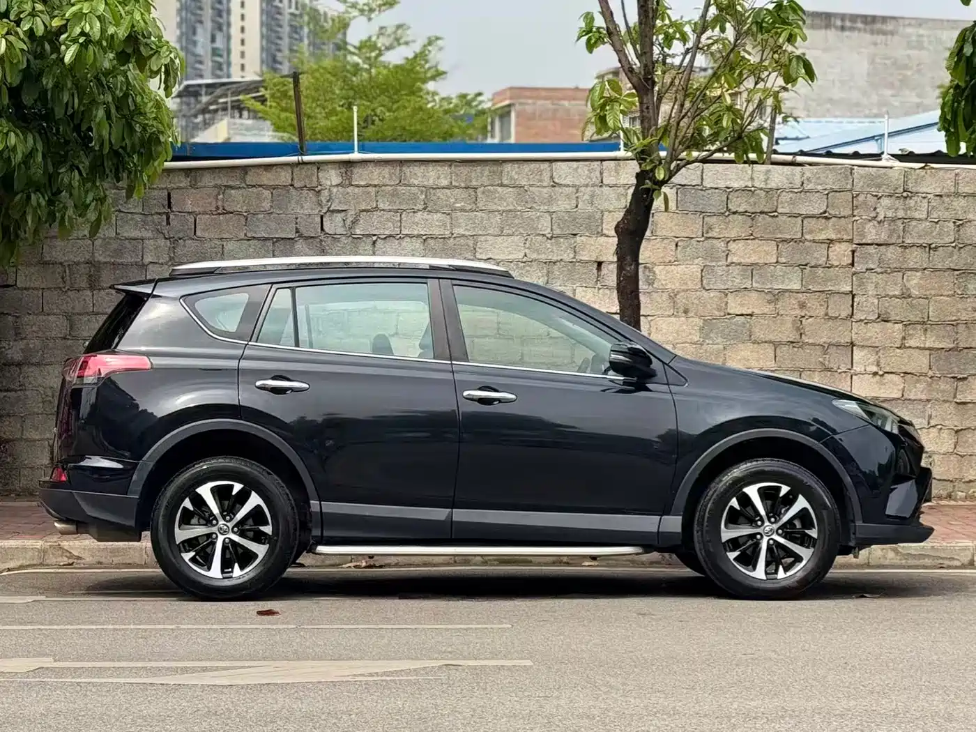 Toyota RAV4 Rongfang 2016 2.0L CVT 2WD Trend (China V) фото 6