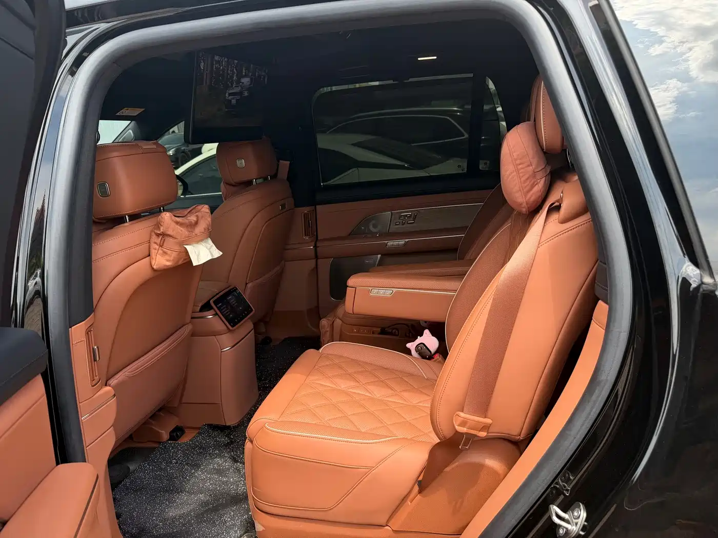 NIO ES8 2026 2025 Model 6-Seat Executive Luxury Edition