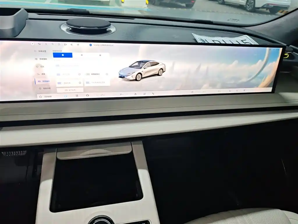 Geely Galaxy Galaxy E8 2024 665km RWD Starship Voyager Edition фото 13