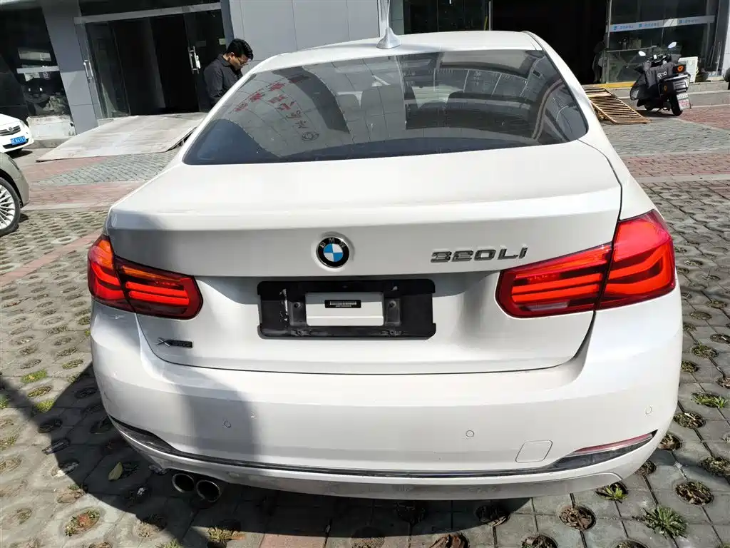 BMW 3 Series 2017 320Li xDrive Fashion фото 6