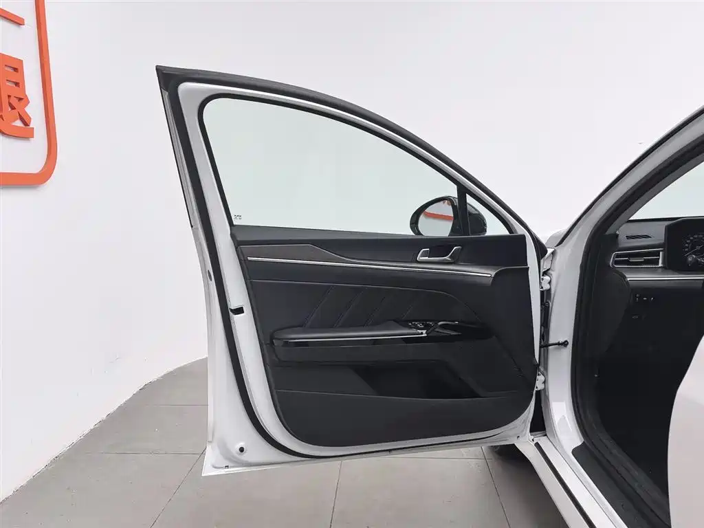 Kia K5 2021 270T CVVD Renewal Edition фото 8