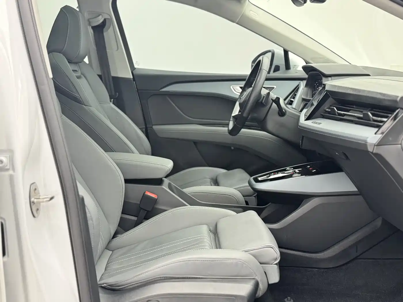 Audi Q5 e-tron 2023 40 e-tron Starlight Edition Mecha Package фото 15