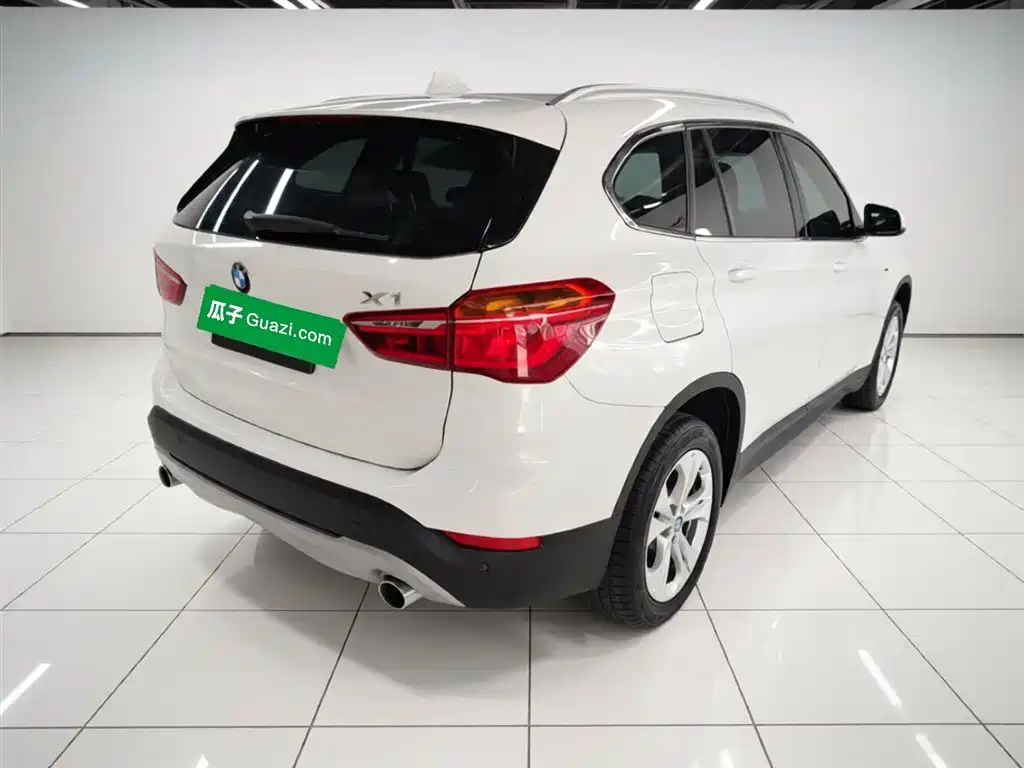 BMW X1 2016 sDrive18Li Premium Model фото 7