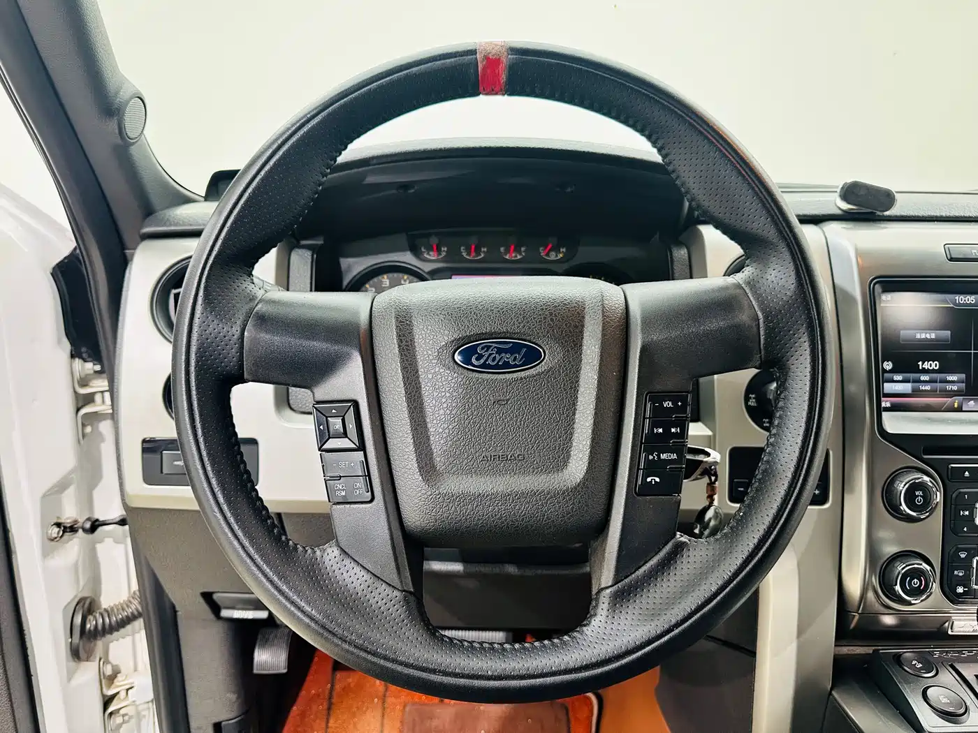 Ford F-150 Raptor 2014 6.2L US Version фото 15