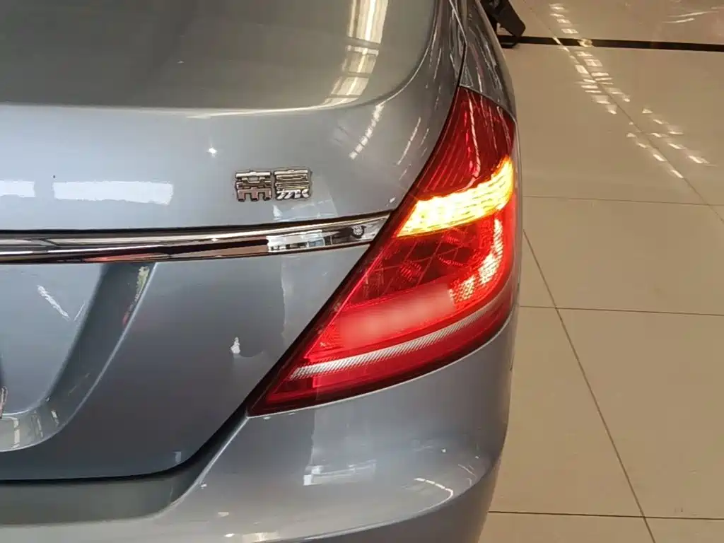 Geely Emgrand 2016 2016 Sedan 1.5L Manual Up Version