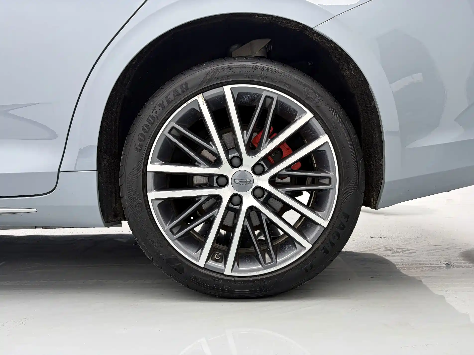 Фото 8 - Geely Preface