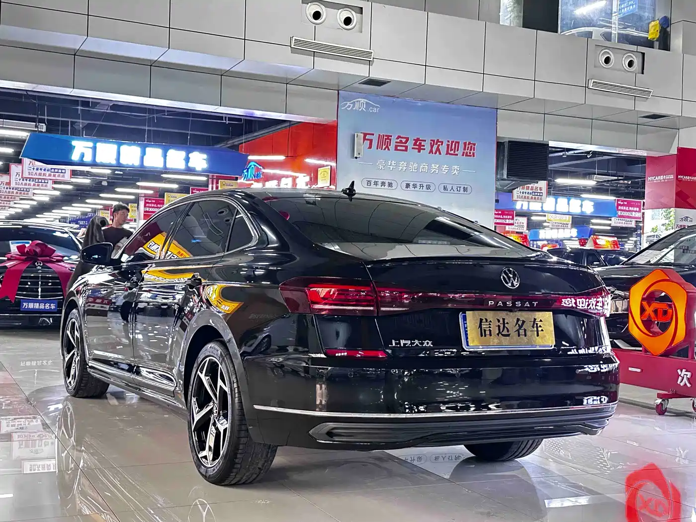 Volkswagen Passat 2025 Outstanding 330TSI Starlight Elite Edition фото 17