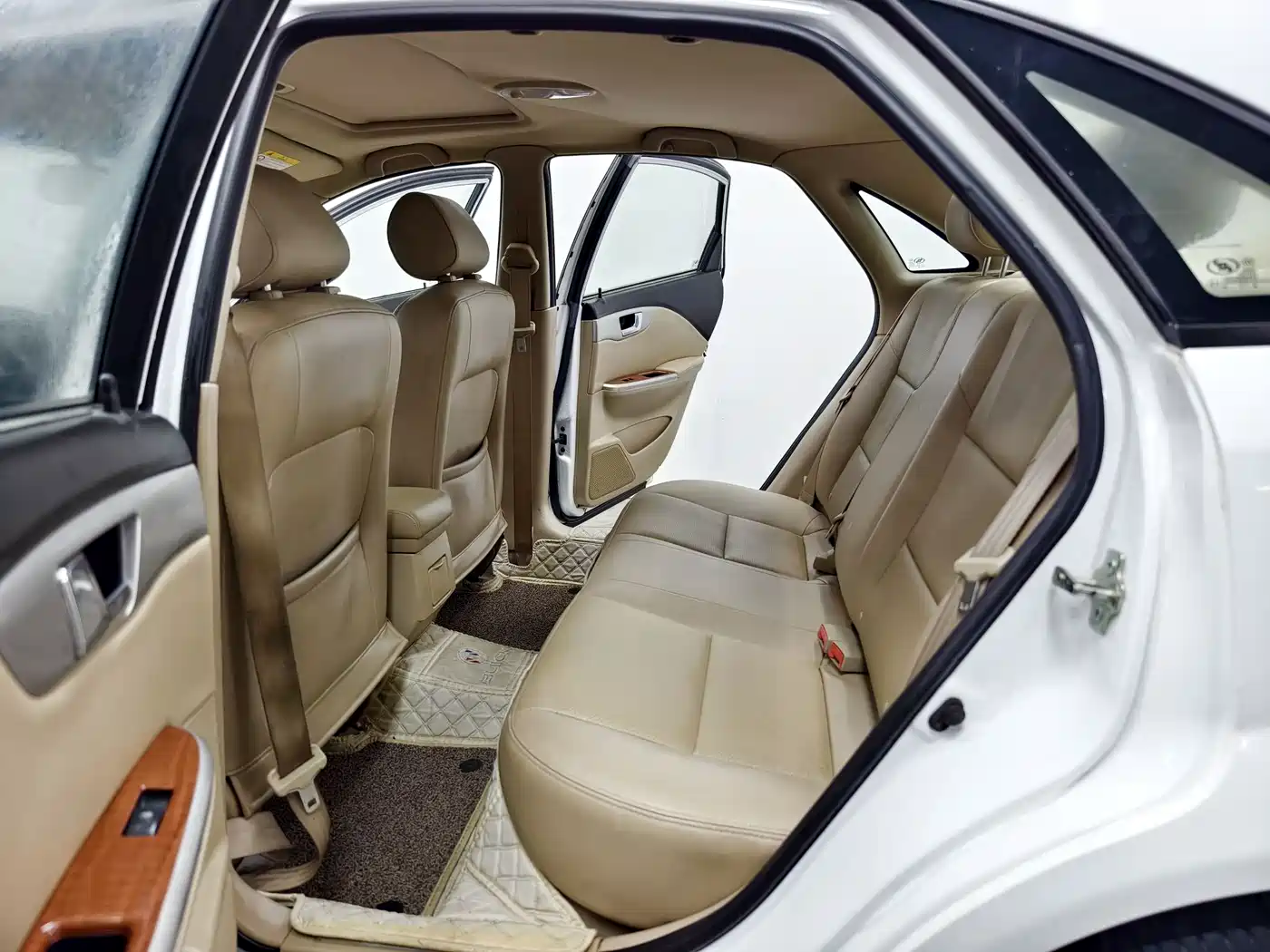 Buick Excelle 2013 1.5L Manual Exclusive фото 13