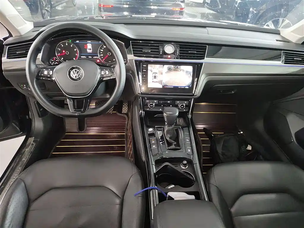Volkswagen Phideon 2019 380TSI 2WD Business Edition China VI фото 10