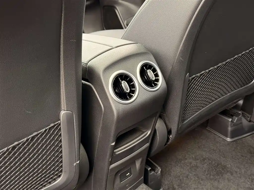 Mercedes-Benz GLB 2023 GLB 220 Dynamic фото 13
