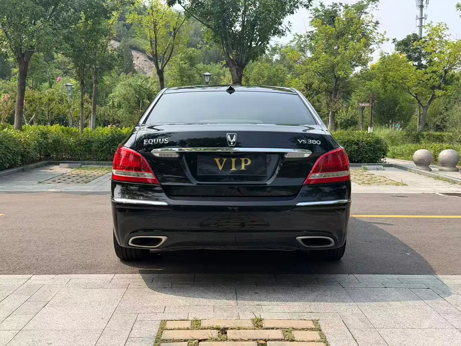 Photo 22 - Hyundai Equus