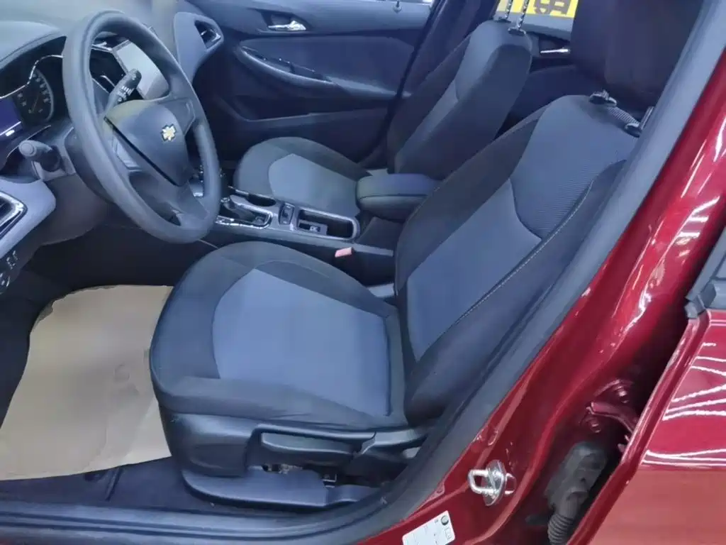 Chevrolet Cruze 2018 2018 320 Automatic Pioneer Sunroof Edition