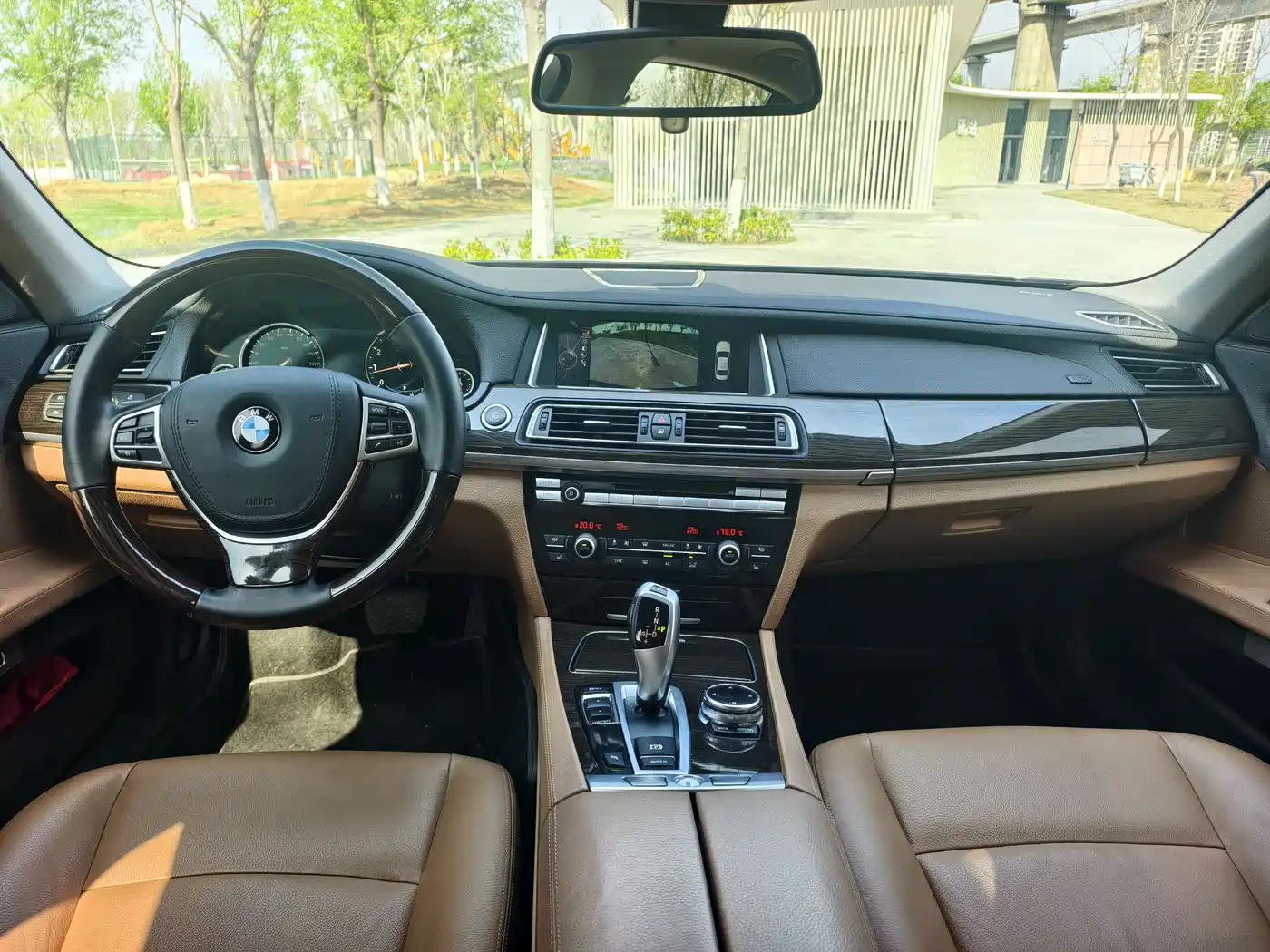 BMW 7 Series 2013 Model 730Li Leading фото 11
