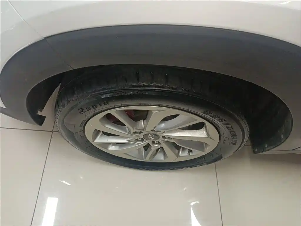 Hyundai Tucson 2015 1.6T Dual Clutch 2WD Smart фото 25