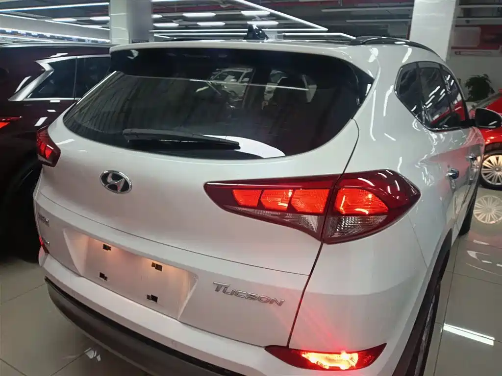 Hyundai Tucson 2015 1.6T Dual Clutch 2WD Smart фото 4