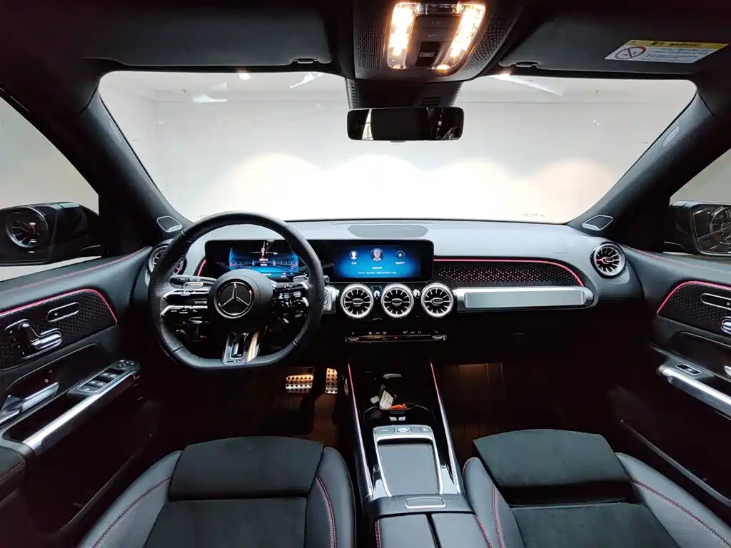 MERCEDES-BENZ GLB AMG