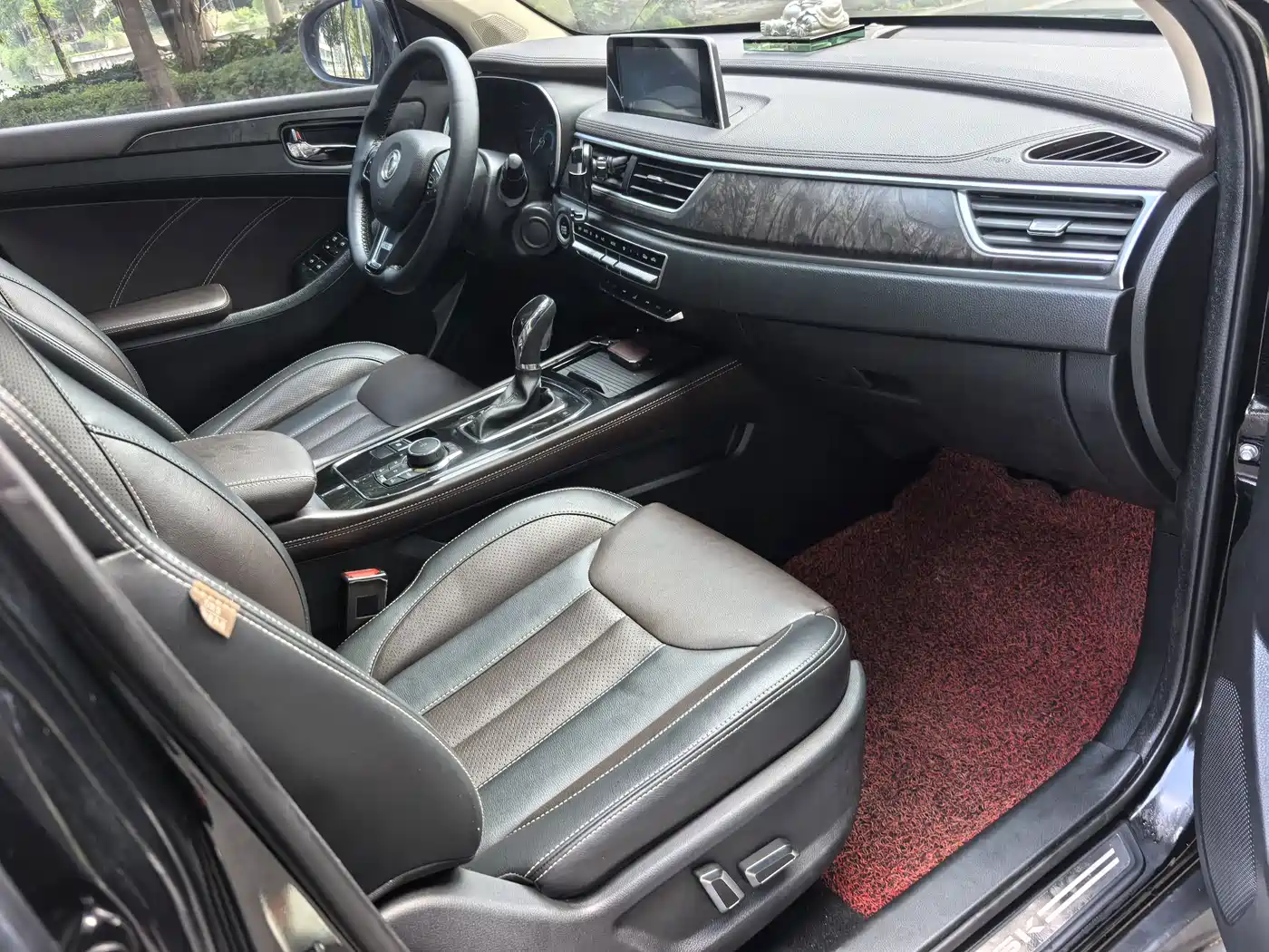 Dongfeng Fengguang Fengguang 580 2018 2017 1.5T CVT Smart Edition