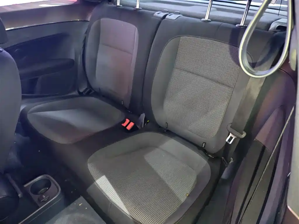 Volkswagen Beetle 2015 180TSI фото 13