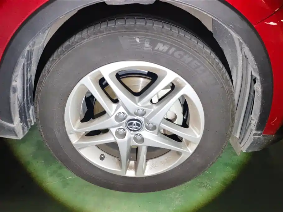 Toyota C-HR 2021 2.0L Comfort Edition фото 6