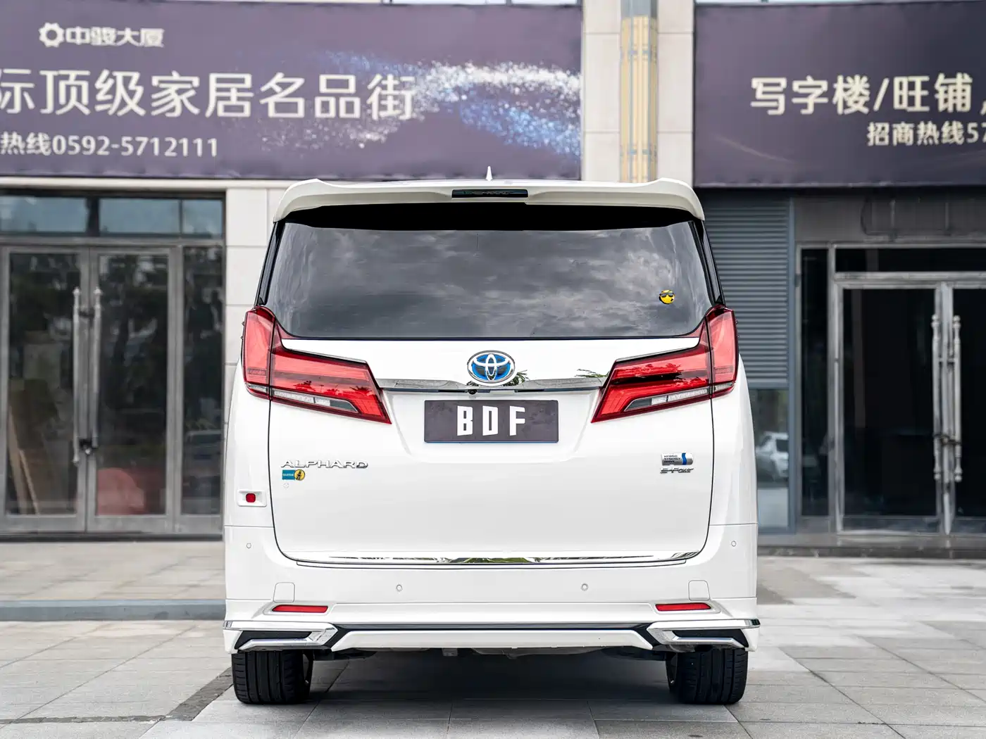 Toyota Alphard 2020 Hybrid 2.5L Luxury Edition фото 6