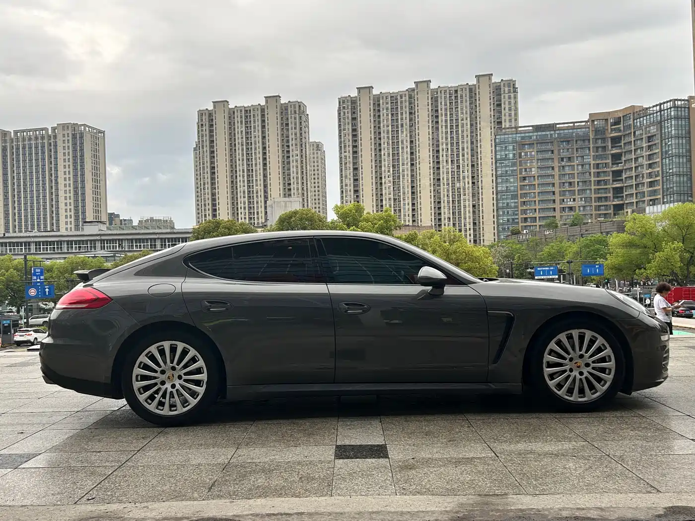 Porsche Panamera 2014 Panamera 4 3.0T фото 7