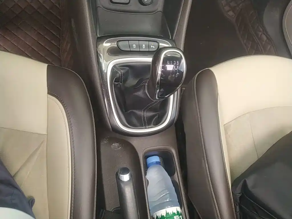 Фото 14 - Buick Verano
