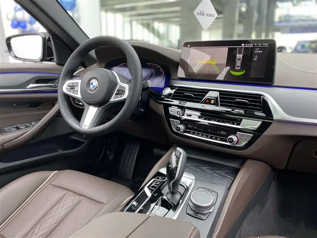 BMW 5 Series 2022 Facelift 530Li Leading M Sport Package фото 13