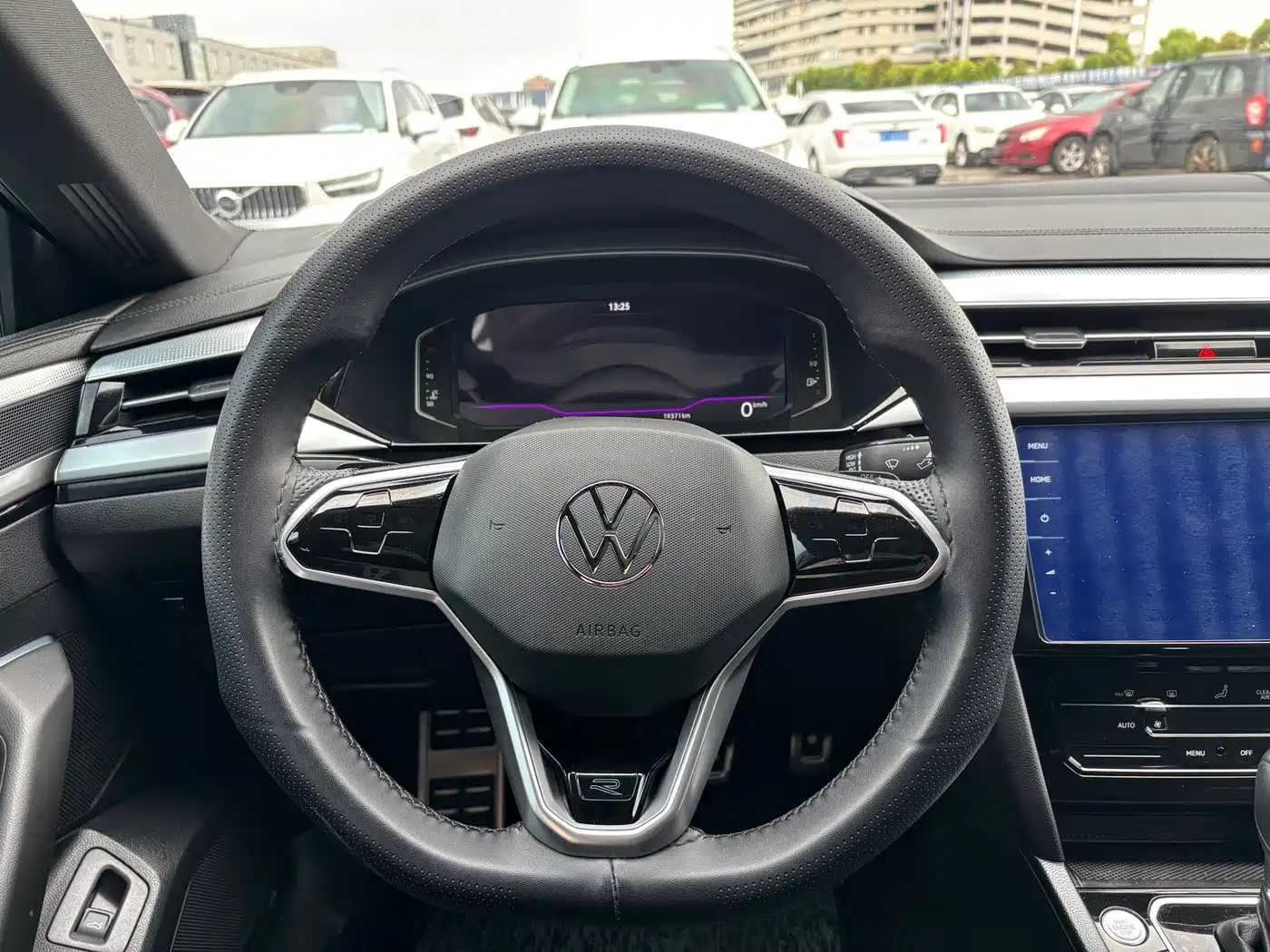 Volkswagen FAW-Volkswagen CC 2024 330TSI Dazzling Edition фото 12