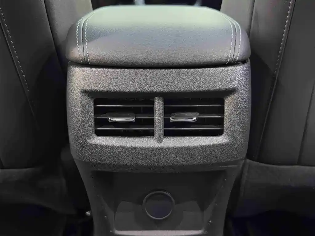 CADILLAC CT4
