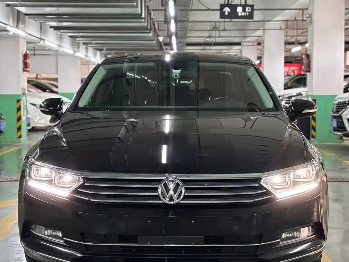 Volkswagen Magotan 2017 330TSI DSG Luxury фото 8