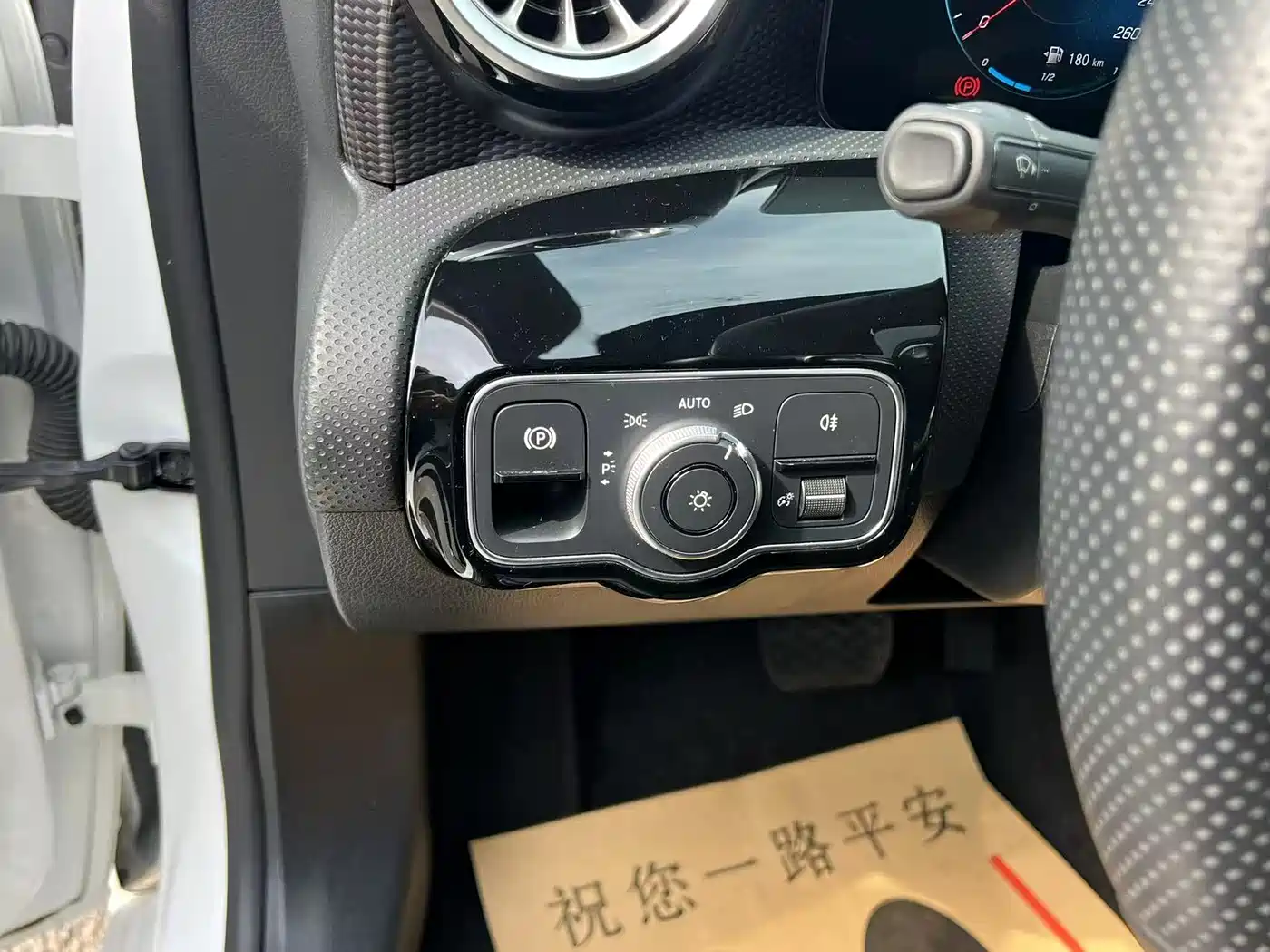 Mercedes-Benz A-Class 2023 A 200 L Fashion фото 13