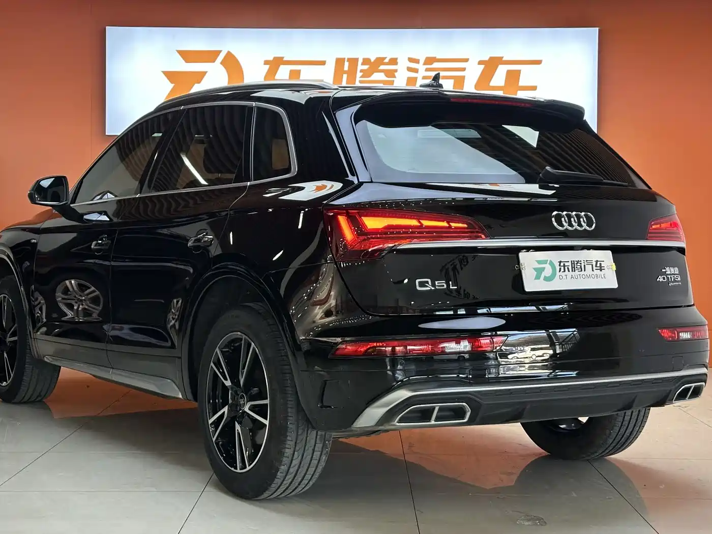 Audi Q5L 2024 Model 40 TFSI Fashion Dynamic фото 7