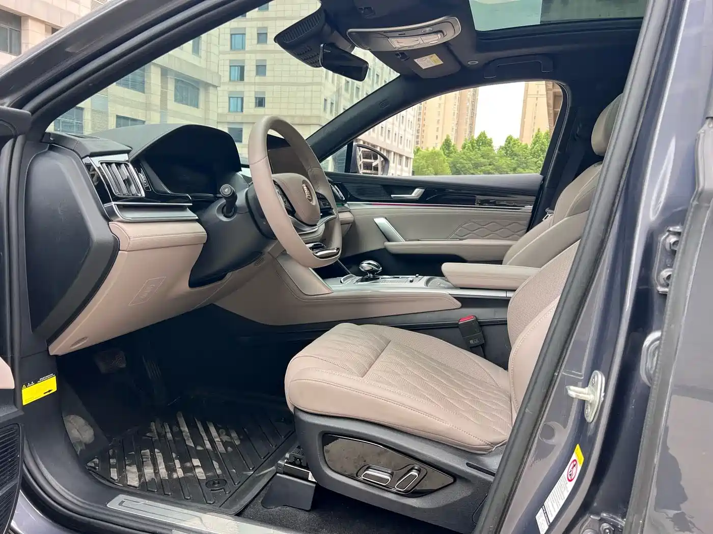 BYD Tang New Energy 2024 DM-i Glory Edition 112KM Deluxe фото 4