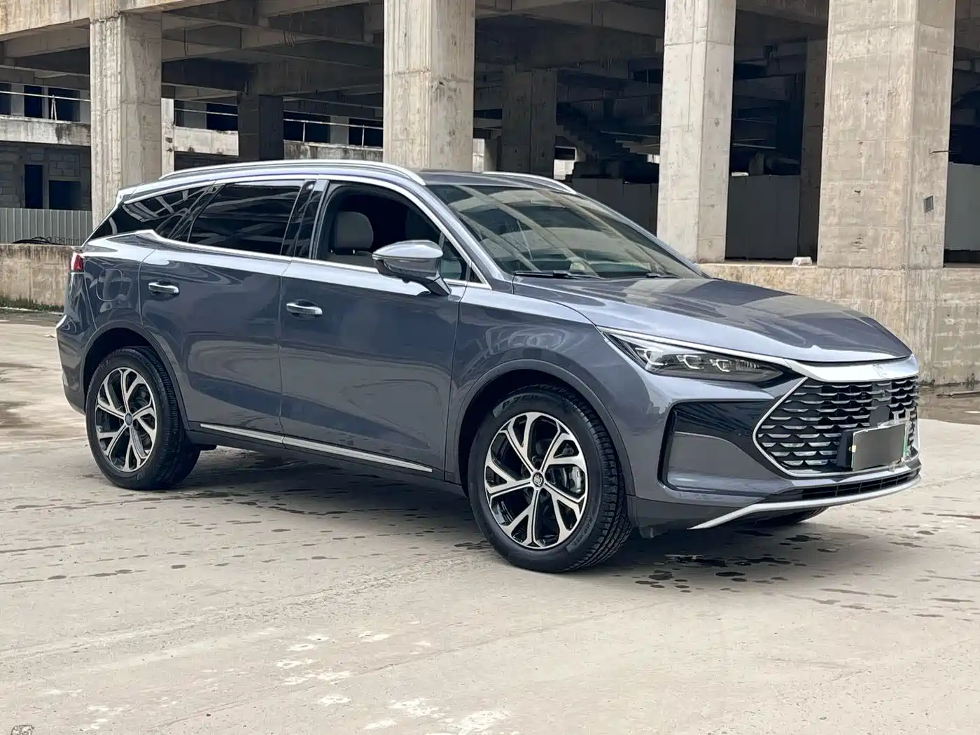 BYD Tang New Energy 2024 DM-i Glory Edition 112KM Deluxe фото 3