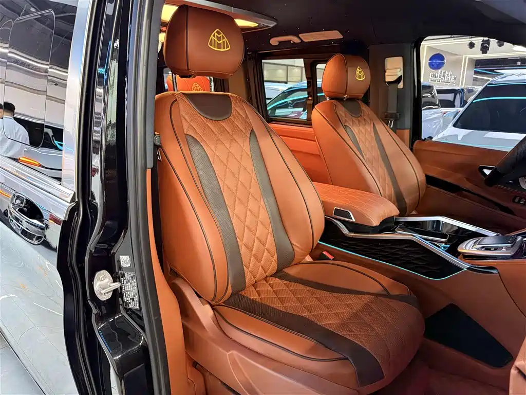 Mercedes-Benz Vito 2021 2.0T Elite 7-Seater фото 9