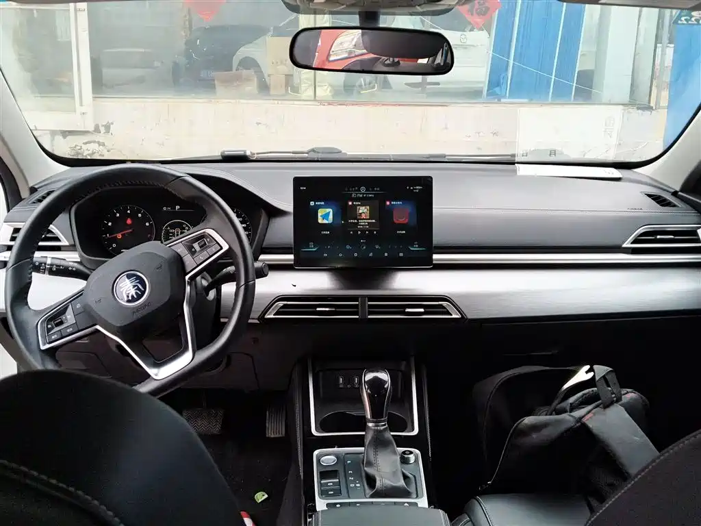 BYD Qin 2019 1.5L Automatic Prestige фото 6