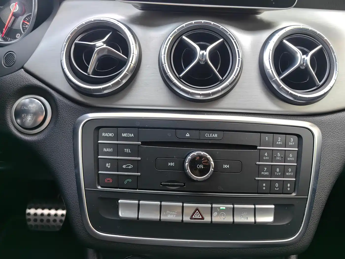 Mercedes-Benz CLA (Import) 2017 CLA 220 4MATIC фото 13