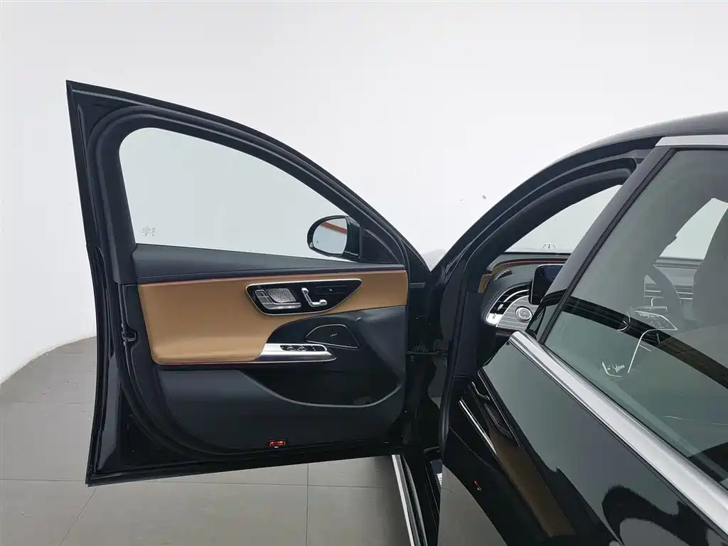 Mercedes-Benz E-Class 2025 Facelift E 260 L фото 8