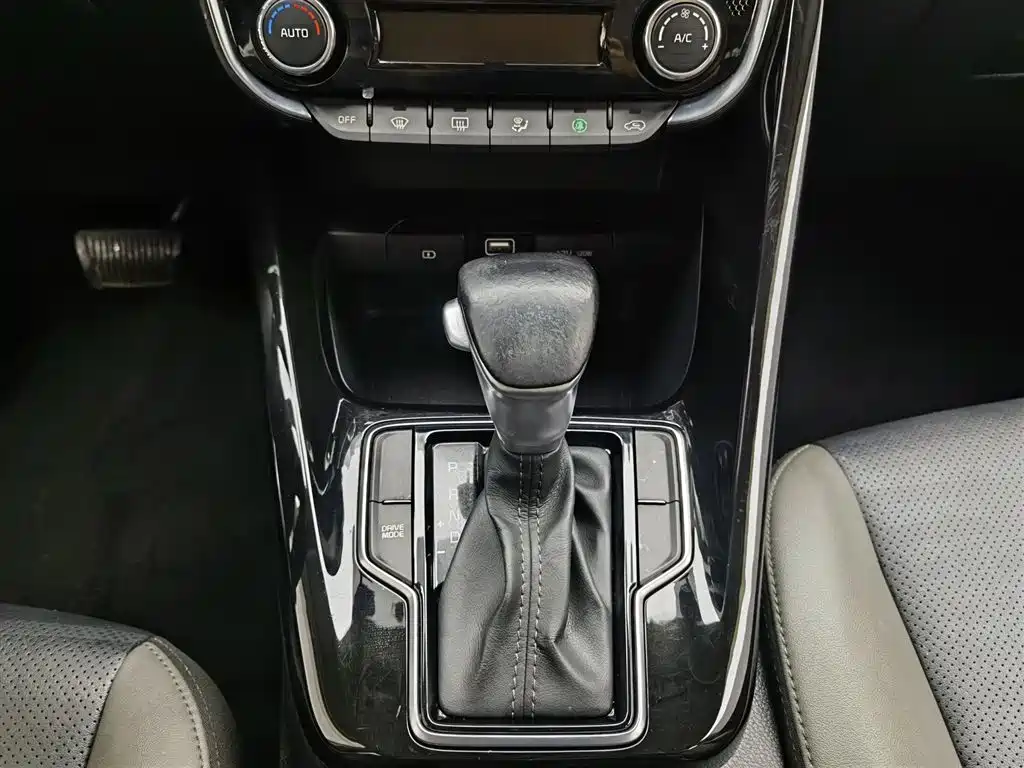 Kia Sportage 2018 2.0L Automatic Smart Luxury (China V) фото 13