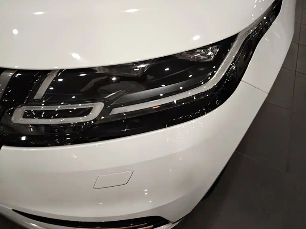 Фото 24 - Land Rover Range Rover Velar
