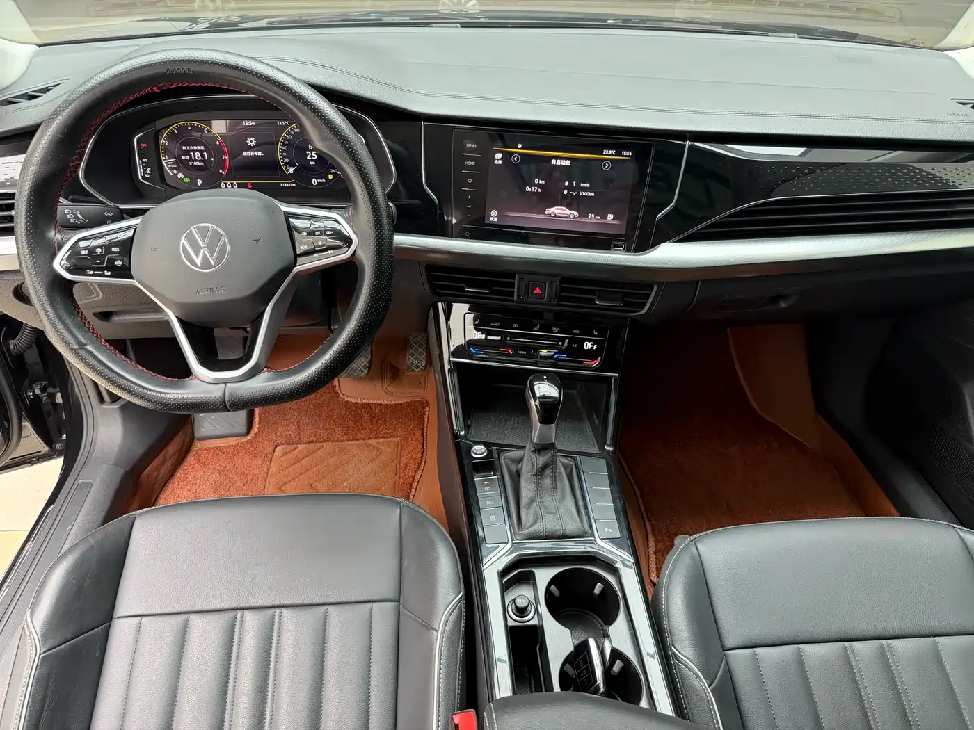Volkswagen Passat 2023 330TSI Starlight Elite Edition фото 10
