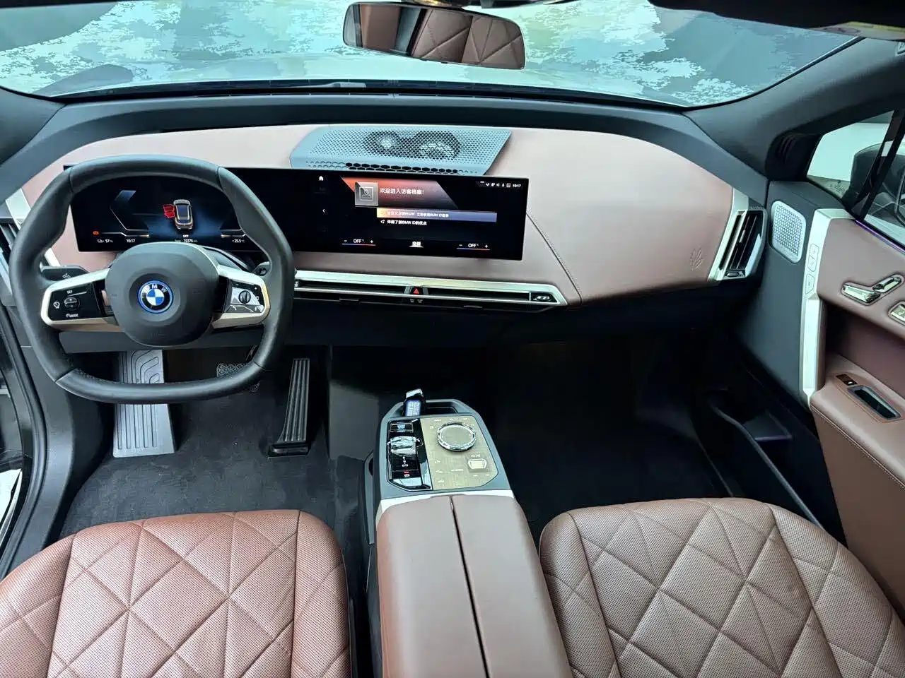 BMW iX M60 2022 M60 фото 13