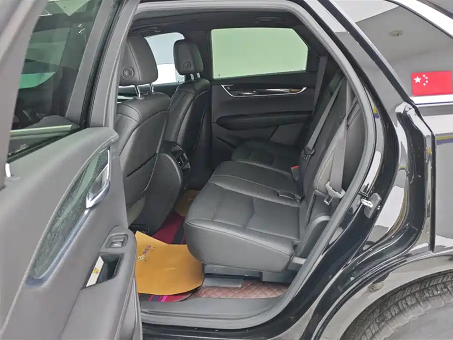 Cadillac XT5 2022 2.0T 2WD Luxury фото 11