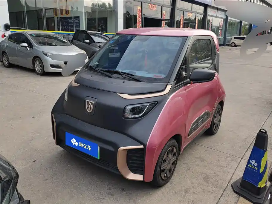 BAOJUN E200 2018