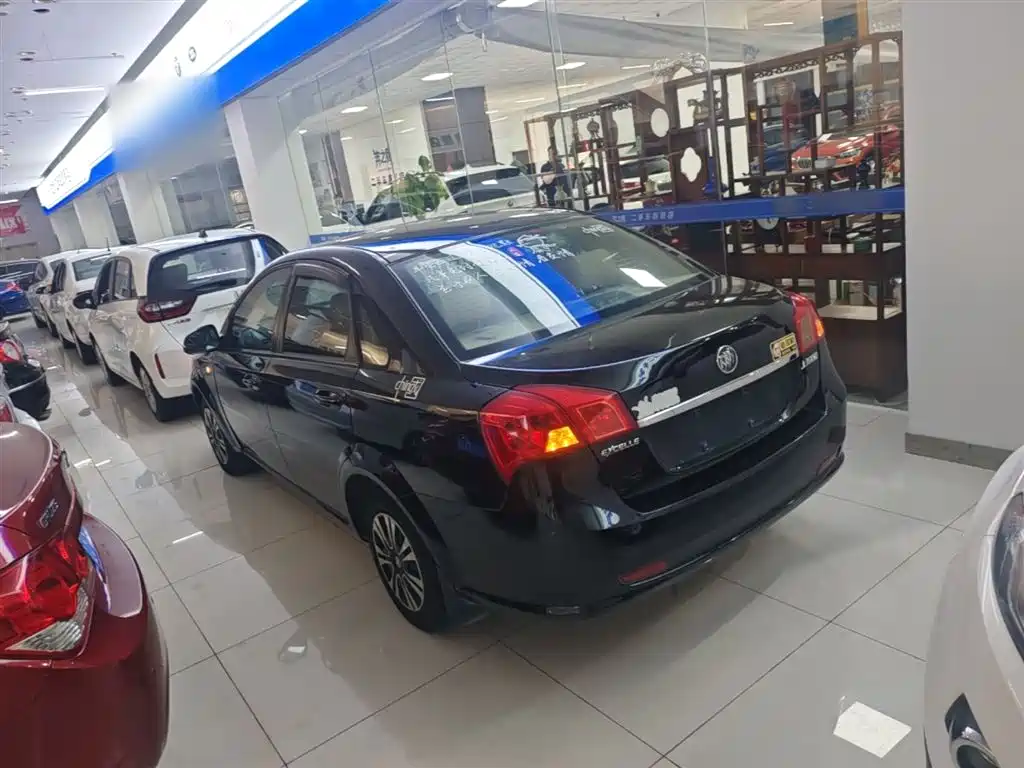 Buick Excelle 2013 1.5L Manual Classic Edition фото 5