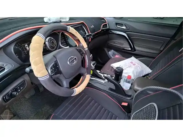 GAC Trumpchi Trumpchi GS4 2015 200T G-DCT Elite Edition — фото 3